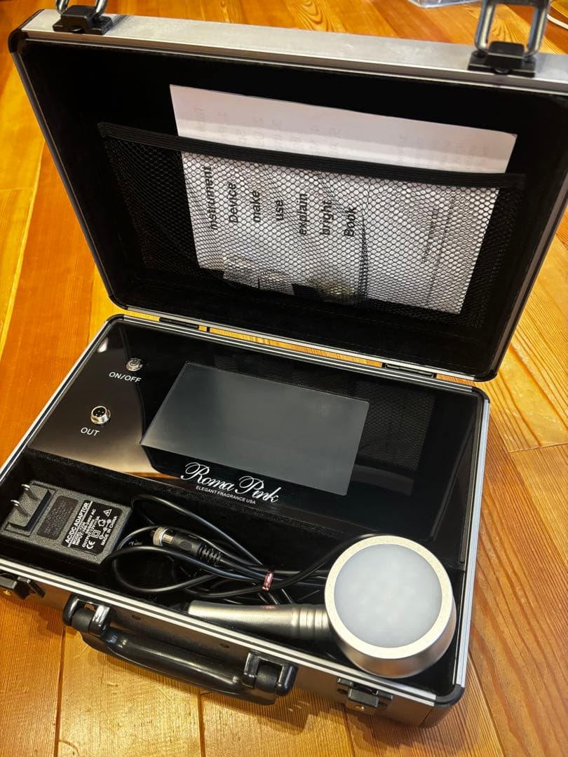 ローマピンクLEDライトとボディセラムのセット