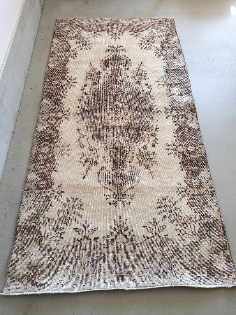 ベージュとココアブラウンのヴィンテージラグ　雅姫さんNo.698
